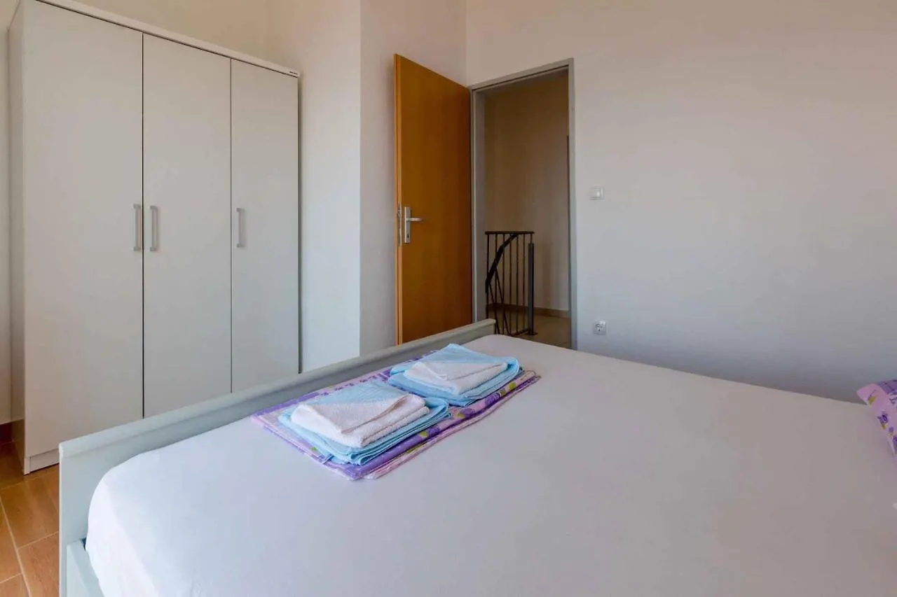 One-Bedroom Apartment Crikvenica Near Sea 9 Klanfari